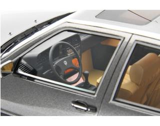 Lancia Thema Station Wagon T.D. 1988-92 Grigio Quartz Met. Laudoracing 1:18 Resinemodell (Türen, Motorhaube... nicht zu öffnen!)